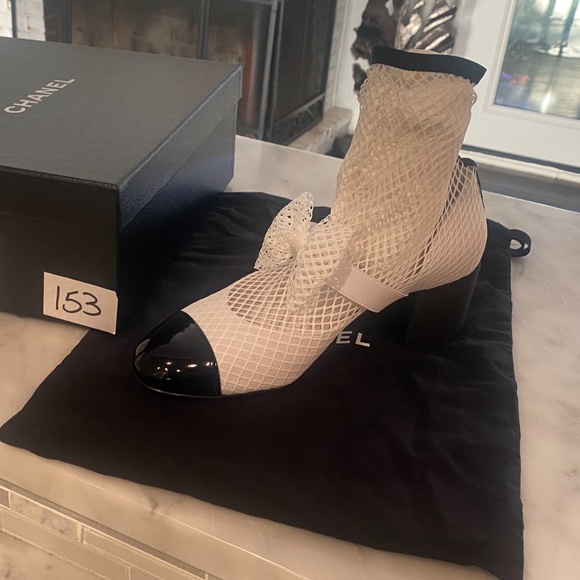 Chanel shoes - Picture 2 of 2